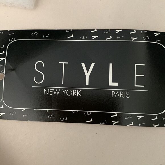 Style White Top - Picture 9 of 9